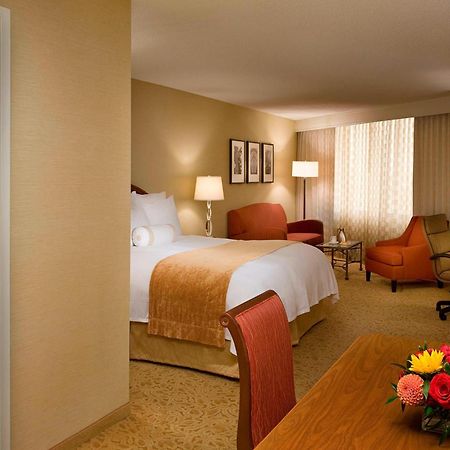 Toronto Airport Marriott Hotel Exterior foto