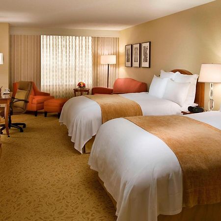 Toronto Airport Marriott Hotel Exterior foto